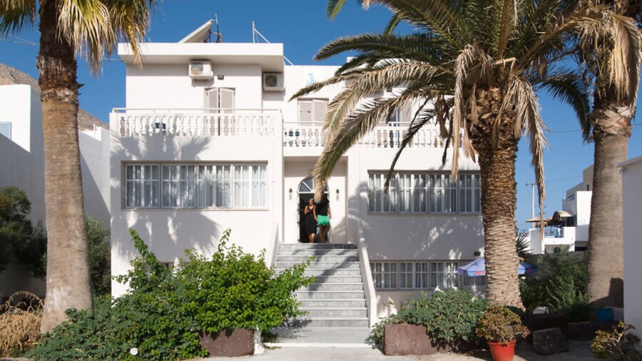 Kamari Blu Boutique Hotel