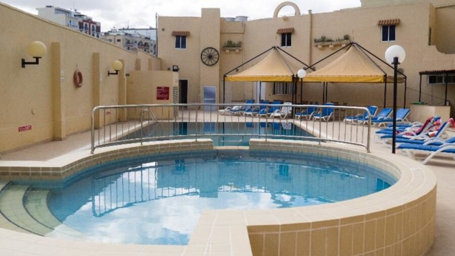 Mavina Hotel & Apartements