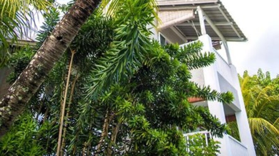 Mont Choisy Beach Resort