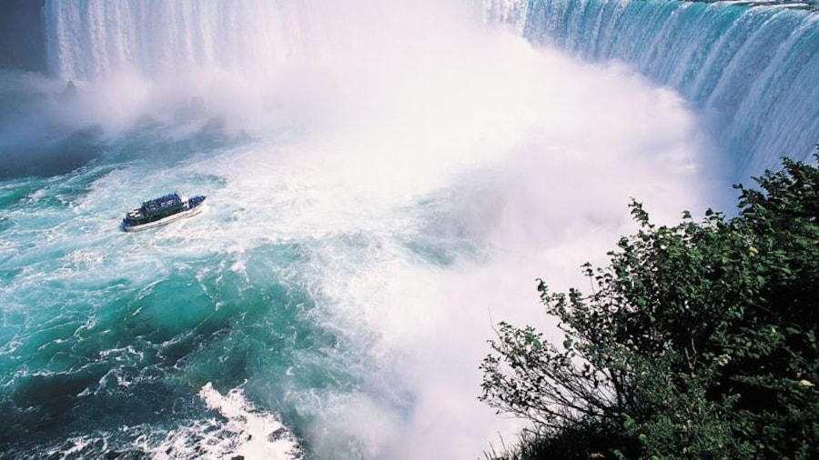 Hotels with indoor pools Niagara Falls