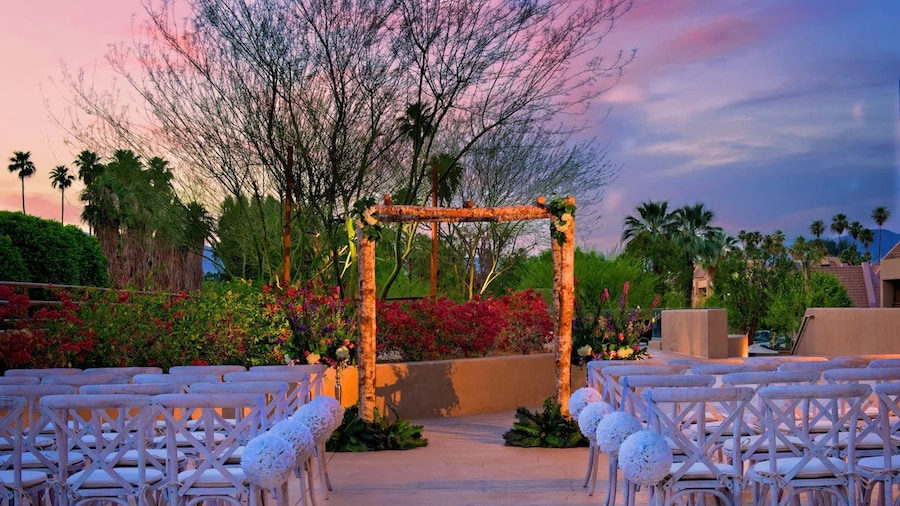 same sex honeymoon hotels