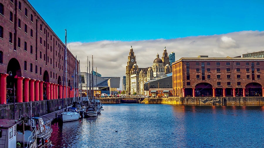 Hotels with hot tubs Liverpool
