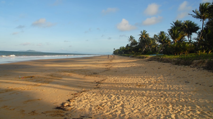 "Mission Beach Holiday