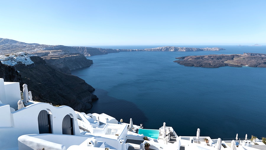 10 Bucket List Destinations for Canadians