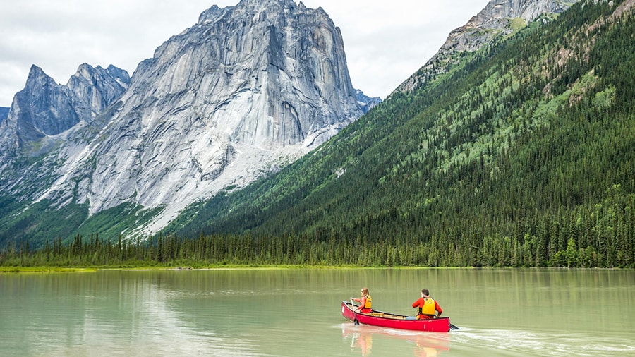 10 Great Destinations for Canadian Solo Travellers