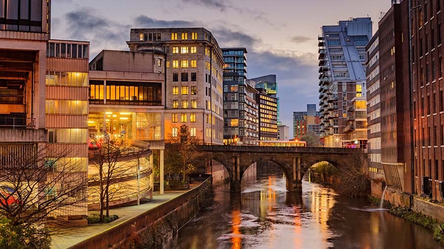 Hotels with hot tubs Manchester