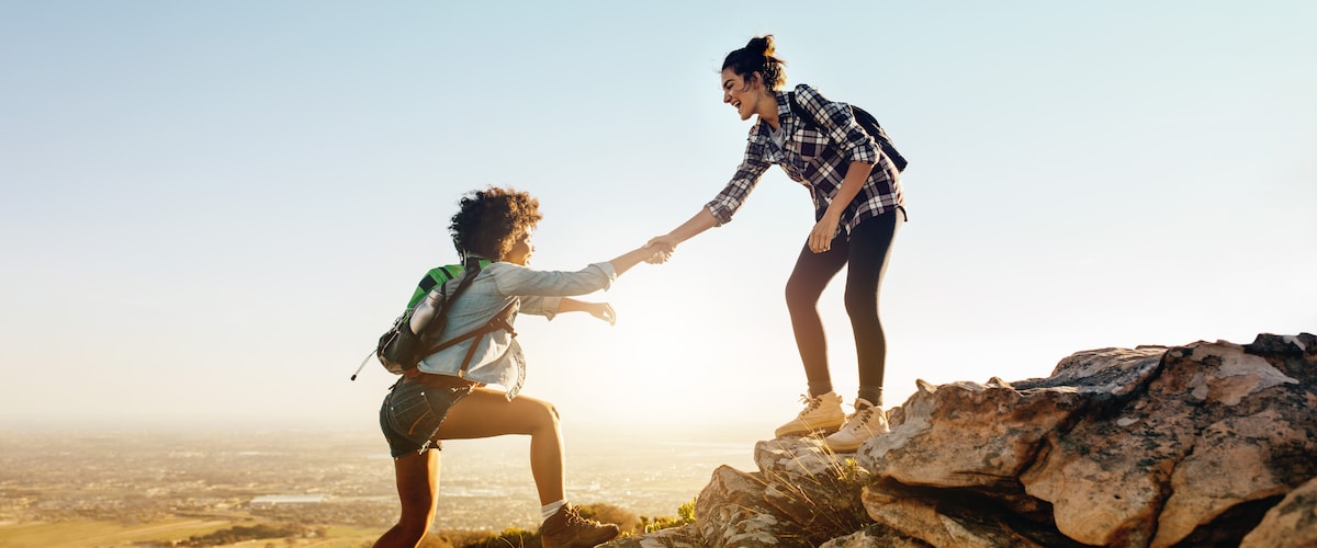Helping climb a mountain - Customer service page - Expedia