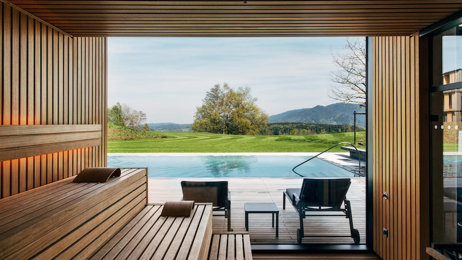Find Luxury Spa Hotels on Travelocity
