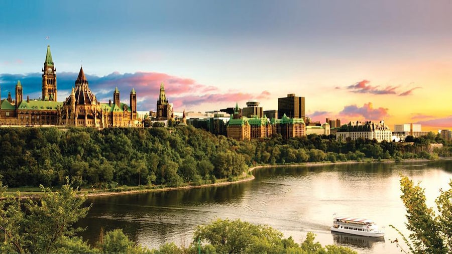 Hotels with indoor pools in Ottawa