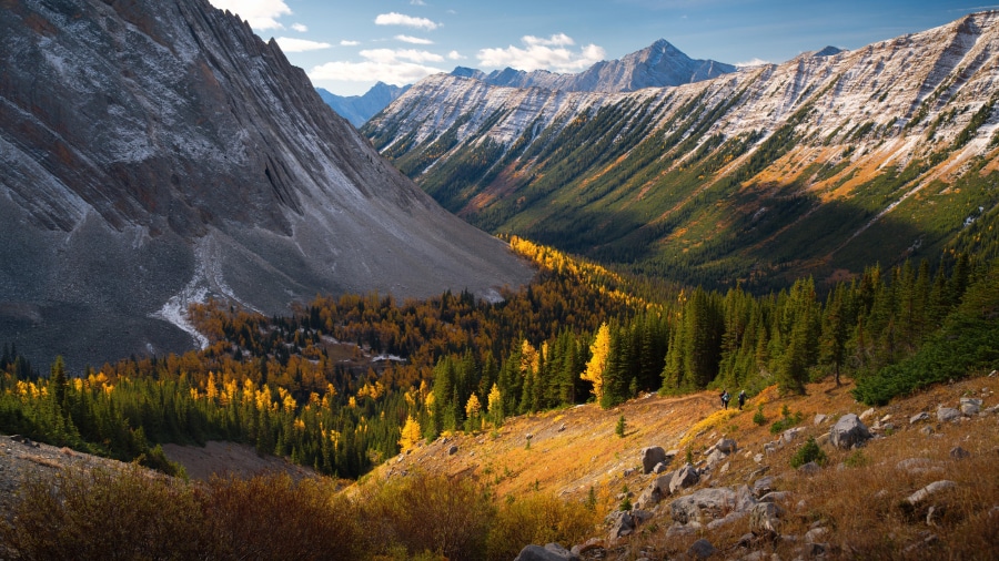 Hotels with hot tubs Canmore