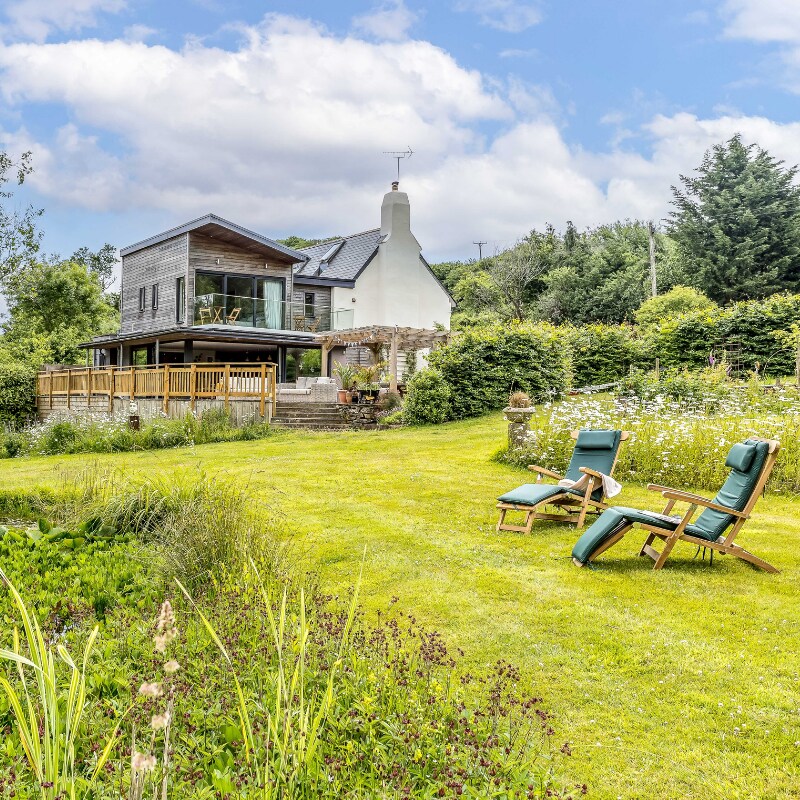 A charming cottage in the countryside